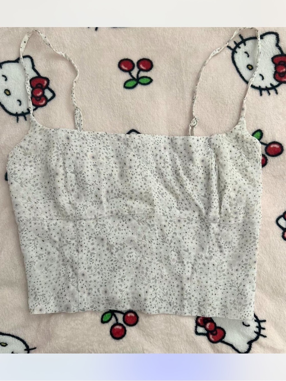Aritzia Wilfred White Flowers tank top